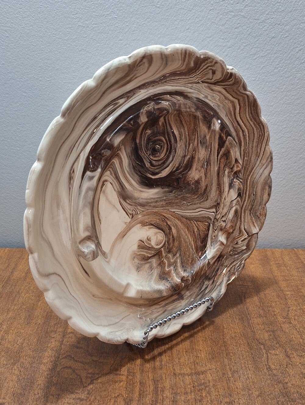 Vtg 80s Ceramic Cream & Brown Marble Swirl Scalloped Edge 10.5 In Ashtray Signed - Picture 3 of 16
